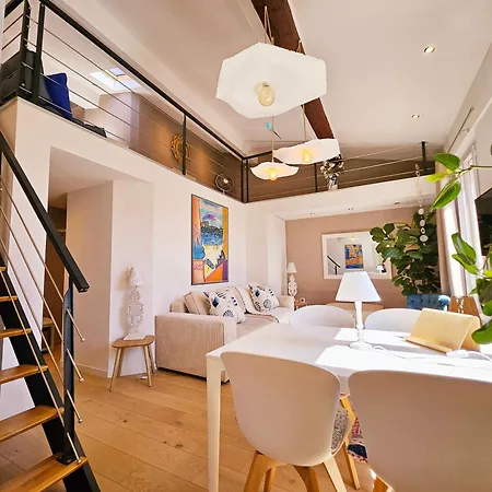 Le Delmas Riviera - Duplex Dans Vieil Appartement