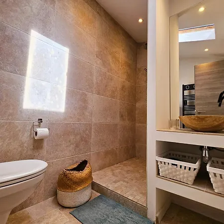 Le Delmas Riviera - Duplex Dans Vieil Appartement *
